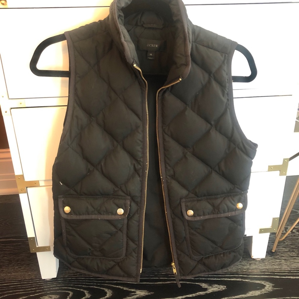 J CREW black puffer vest